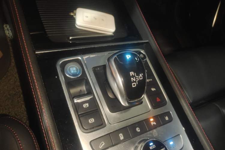 Used BYD Tang New Energy 2019 DM 2.0T All-Wheel Drive Connected Leading Model 7 Seats China VI Standard Gear Lever