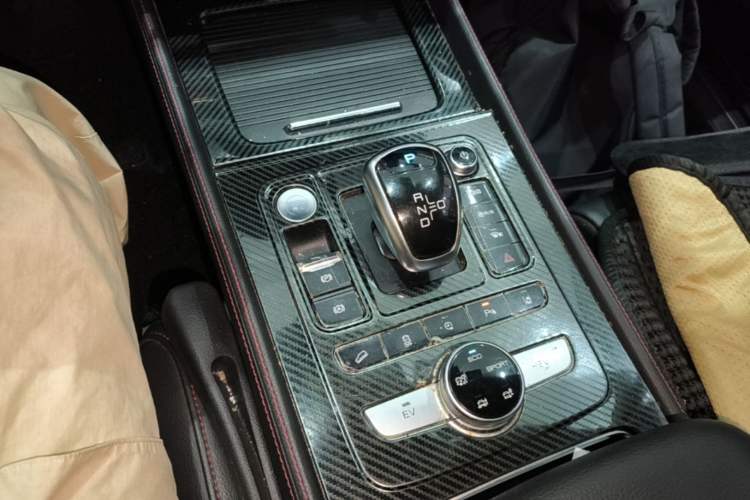 Used BYD Tang New Energy 2019 DM 2.0T All-Wheel Drive Connected Leading Model 7 Seats China VI Standard Gear Lever