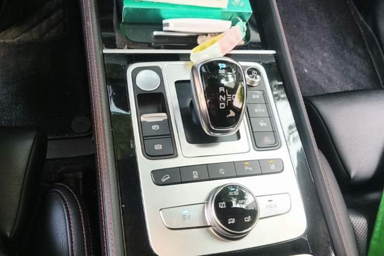 Used BYD Tang New Energy 2019 DM 2.0T All-Wheel Drive Connected Leading Model 7 Seats China VI Standard Gear Lever