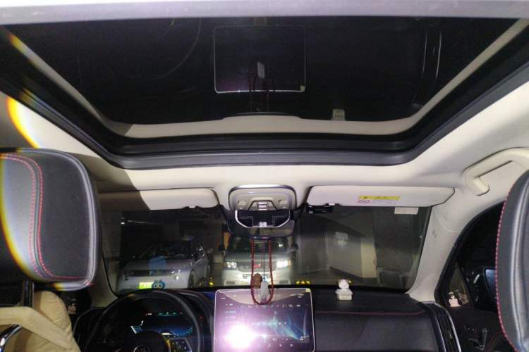 Used BYD Tang New Energy 2019 DM 2.0T All-Wheel Drive Connected Innovation Edition 7 Seats China VI Standard Headliner