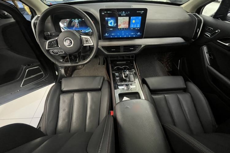 Used BYD Tang New Energy 2019 DM 2.0T All-Wheel Drive Smart Connect & Enjoyment Model 6 Seats China VI Standard Interior 1