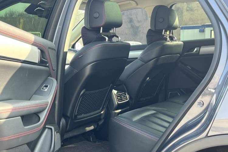 Used BYD Tang New Energy 2019 EV600D Four-Wheel Drive Smart Connect Genesis Edition Interior 3