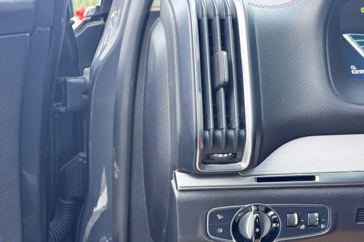 Used BYD Tang New Energy 2019 DM 2.0T All-Wheel Drive Connected Leading Model 7 Seats China VI Standard Interior 8
