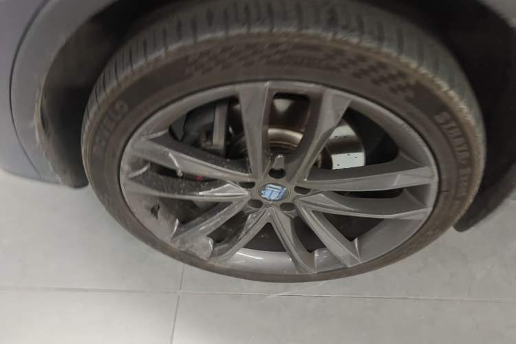 Used BYD Tang New Energy 2019 DM 2.0T All-Wheel Drive Connected Innovation Edition 7 Seats China VI Standard Left Front Wheel Hub