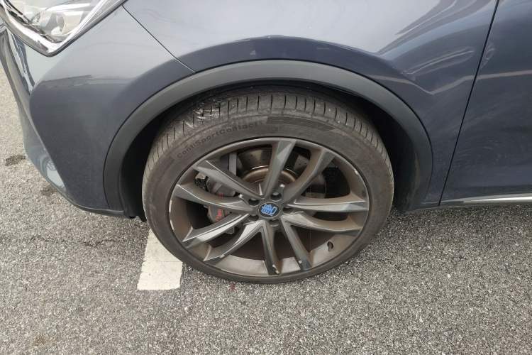 Used BYD Tang New Energy 2019 DM 2.0T All-Wheel Drive Connected Innovation Edition 7 Seats China VI Standard Left Front Wheel Hub