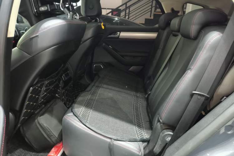 Used BYD Tang New Energy 2019 DM 2.0T All-Wheel Drive Connected Leading Model 7 Seats China VI Standard Left Rear Seat