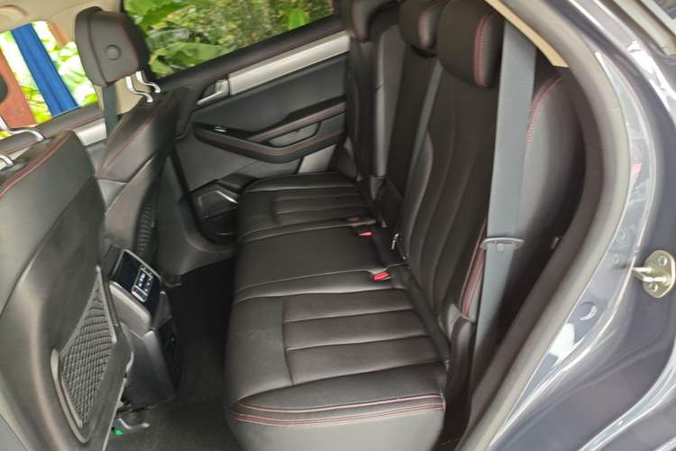 Used BYD Tang New Energy 2019 DM 2.0T All-Wheel Drive Connected Leading Model 7 Seats China VI Standard Left Rear Seat