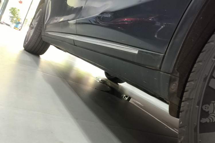 Used BYD Tang New Energy 2019 DM 2.0T All-Wheel Drive Connected Leading Model 7 Seats China VI Standard Left Side Sill