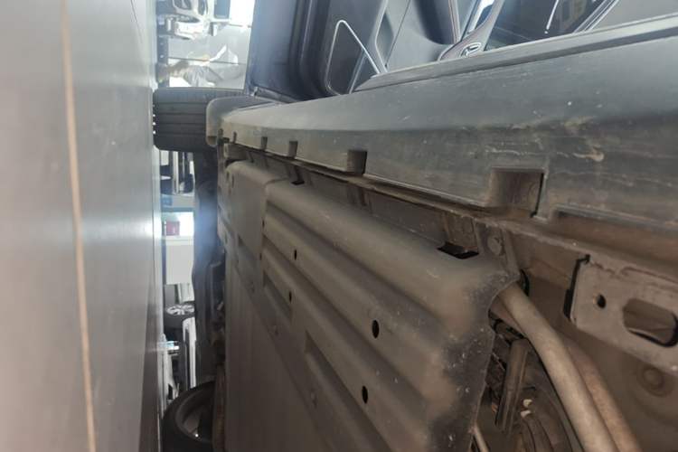 Used BYD Tang New Energy 2019 DM 2.0T All-Wheel Drive Connected Innovation Edition 7 Seats China VI Standard Left Side Sill