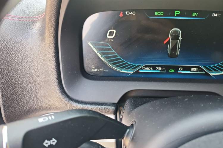 Used BYD Tang New Energy 2019 DM 2.0T All-Wheel Drive Connected Leading Model 7 Seats China VI Standard Odometer Close Up