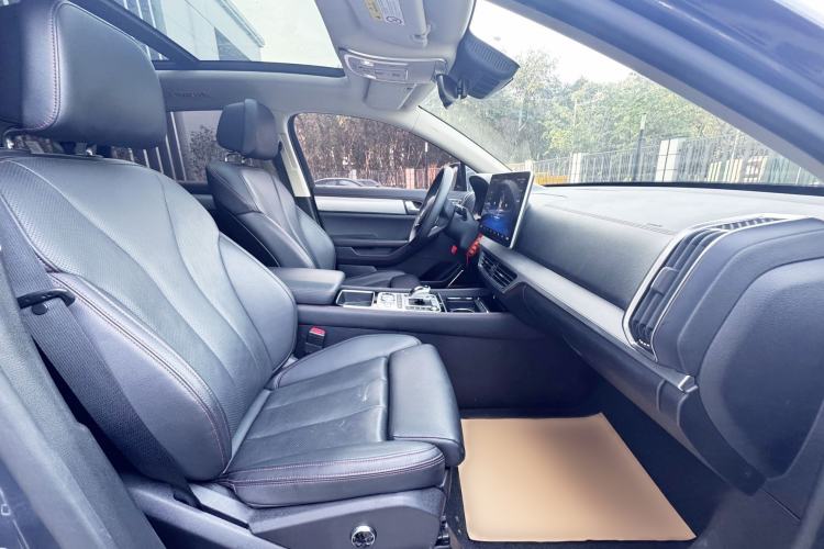 Used BYD Tang New Energy 2019 DM 2.0T All-Wheel Drive Connected Leading Model 7 Seats China VI Standard Right Front Seat
