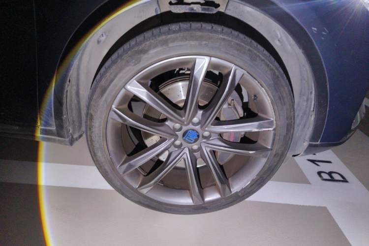 Used BYD Tang New Energy 2019 DM 2.0T All-Wheel Drive Connected Innovation Edition 7 Seats China VI Standard Right Front Wheel Hub