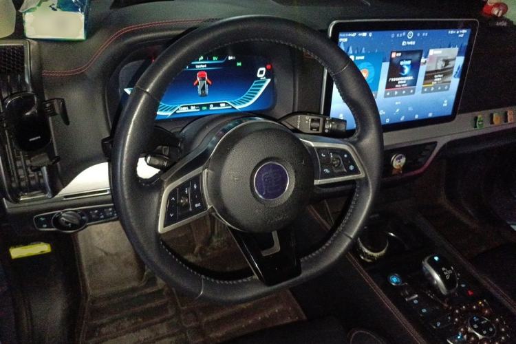 Used BYD Tang New Energy 2019 DM 2.0T All-Wheel Drive Connected Leading Model 7 Seats China VI Standard Steering Wheel