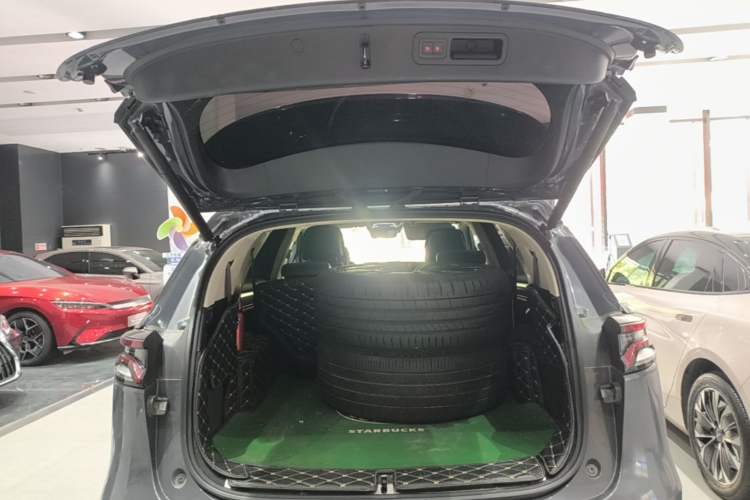 Used BYD Tang New Energy 2019 DM 2.0T All-Wheel Drive Connected Leading Model 7 Seats China VI Standard Trunk
