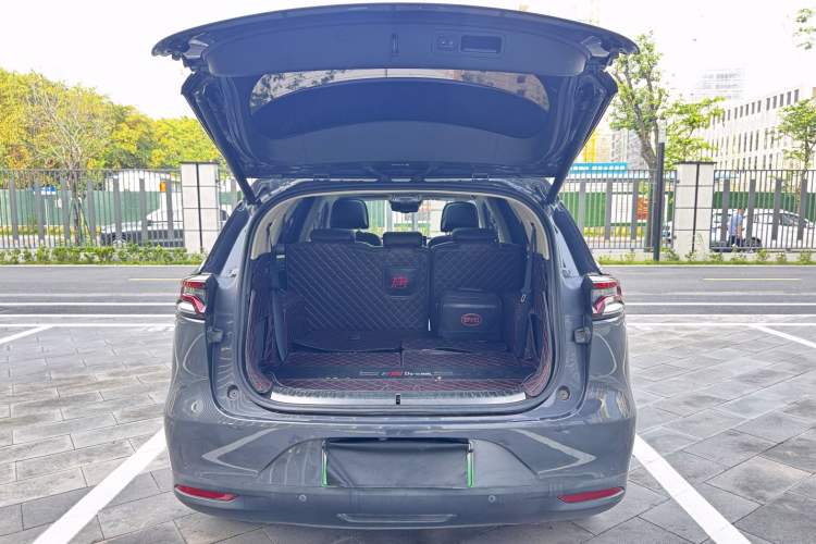 Used BYD Tang New Energy 2019 DM 2.0T All-Wheel Drive Connected Leading Model 7 Seats China VI Standard Trunk