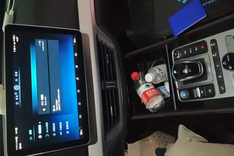 Used BYD Tang New Energy 2019 DM 2.0T All-Wheel Drive Connected Innovation Edition 7 Seats China VI Standard Audio And AC Panel