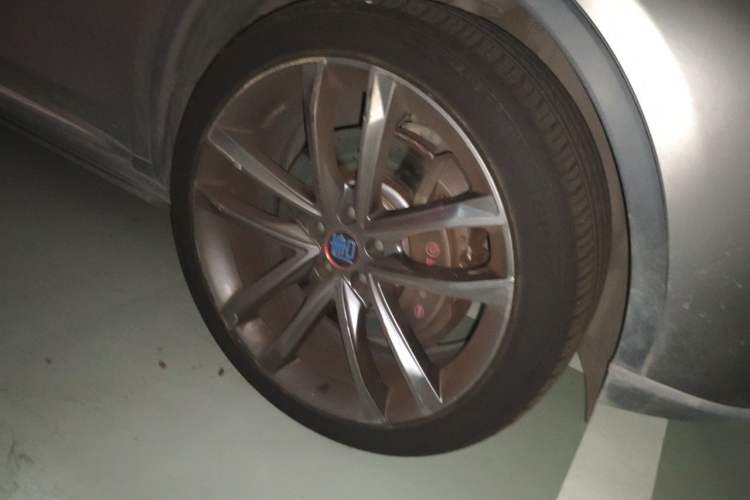 Used BYD Tang New Energy 2019 DM 2.0T All-Wheel Drive Connected Innovation Edition 7 Seats China VI Standard Right Front Wheel Hub