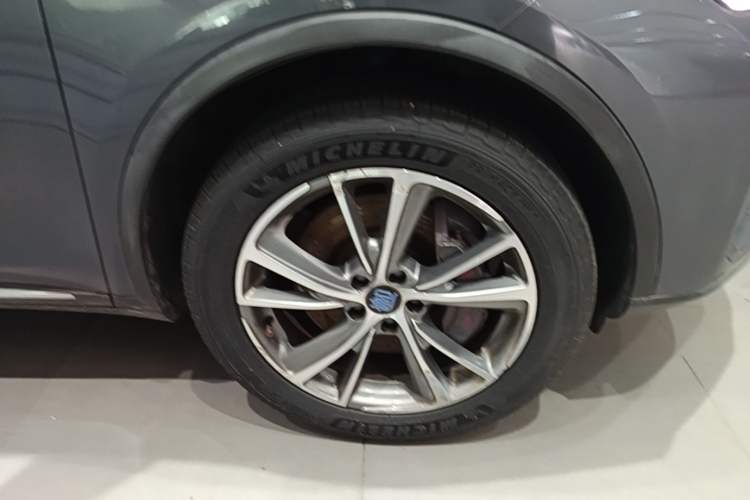 Used BYD Tang New Energy 2019 DM 2.0T All-Wheel Drive Connected Innovation Edition 7 Seats China VI Standard Right Front Wheel Hub