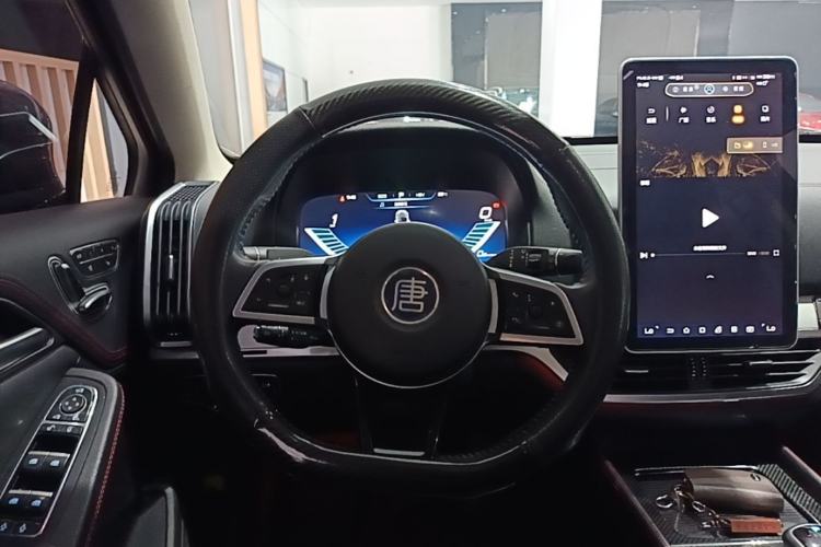Used BYD Tang New Energy 2019 DM 2.0T All-Wheel Drive Connected Innovation Edition 7 Seats China VI Standard Steering Wheel