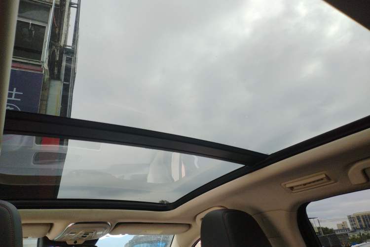 Used BYD Tang New Energy 2019 DM 2.0T All-Wheel Drive Smart Connectivity Enjoyment Model 7 Seats China VI Standard Headliner