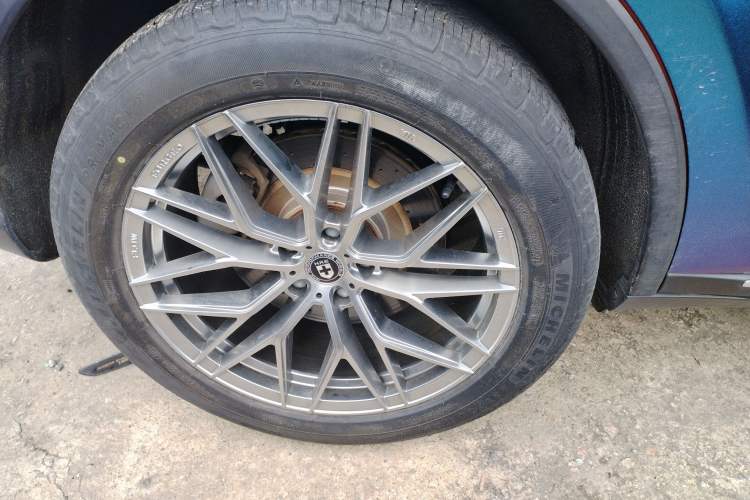 Used BYD Tang New Energy 2019 DM 2.0T All-Wheel Drive Smart Connectivity Enjoyment Model 7 Seats China VI Standard Right Rear Wheel Hub