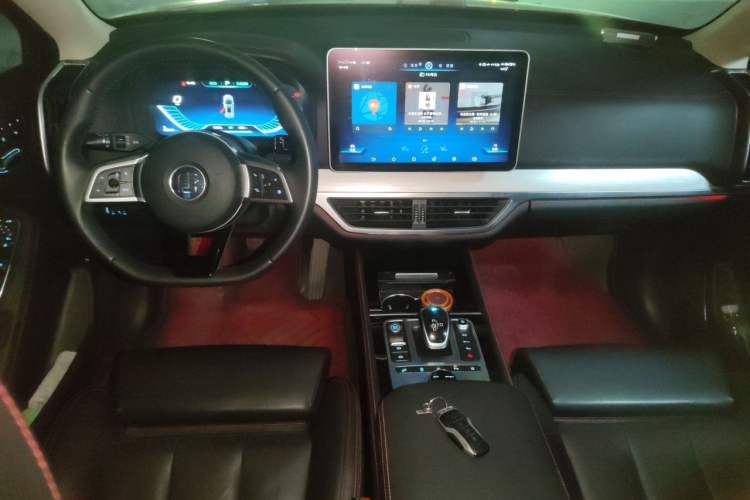 Used BYD Tang New Energy 2019 EV600D Four-Wheel Drive Smart Connectivity Leading Model Center Console
