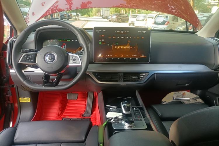 Used BYD Tang New Energy 2019 EV600D Four-Wheel Drive Smart Connectivity Leading Model Center Console