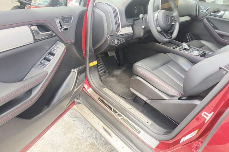 Used BYD Tang New Energy 2019 DM 2.0T All-Wheel Drive Smart Connectivity Enjoyment Model 7 Seats China VI Standard Driver Seat
