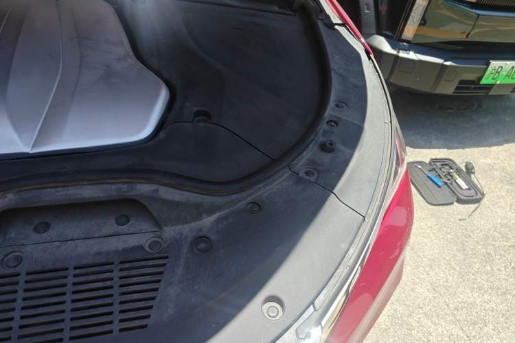 Used BYD Tang New Energy 2019 EV600D Four-Wheel Drive Smart Connect Genesis Edition Engine Bay Left