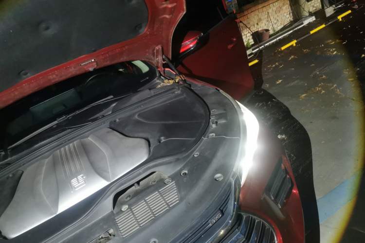 Used BYD Tang New Energy 2019 DM 2.0T All-Wheel Drive Connected Leading Model 7 Seats China VI Standard Engine Bay Left