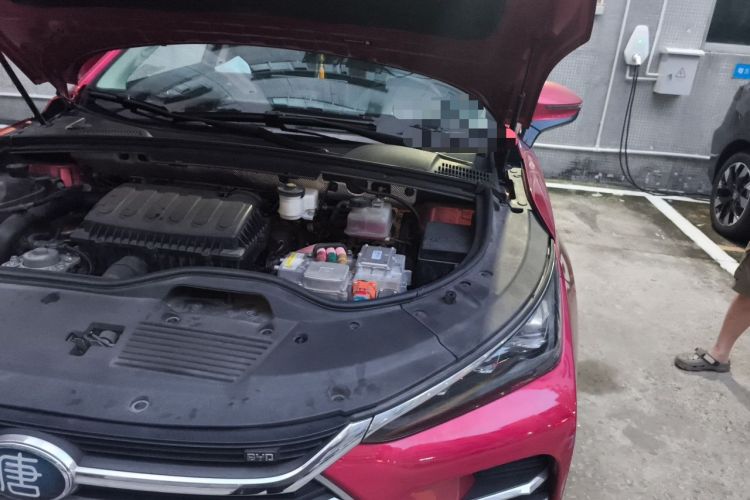 Used BYD Tang New Energy 2019 DM 2.0T All-Wheel Drive Smart Connectivity Enjoyment Model 7 Seats China VI Standard Engine Bay Left