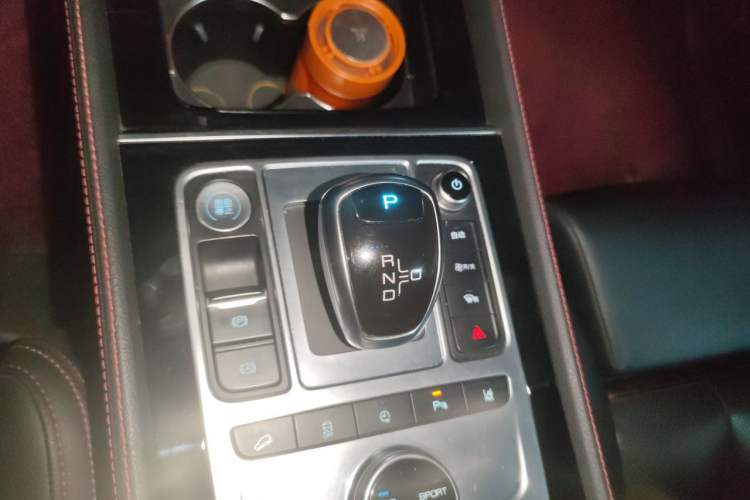 Used BYD Tang New Energy 2019 EV600D Four-Wheel Drive Smart Connectivity Leading Model Gear Lever