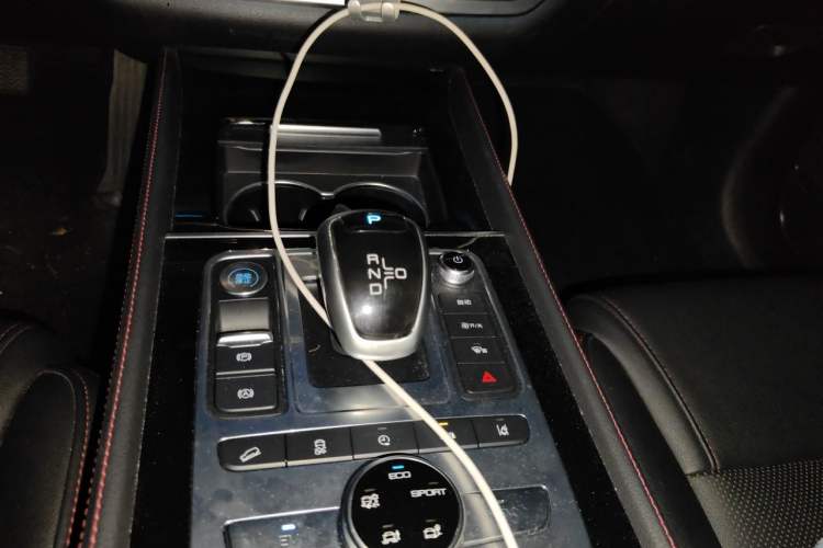 Used BYD Tang New Energy 2019 DM 2.0T All-Wheel Drive Smart Connectivity Enjoyment Model 7 Seats China VI Standard Gear Lever