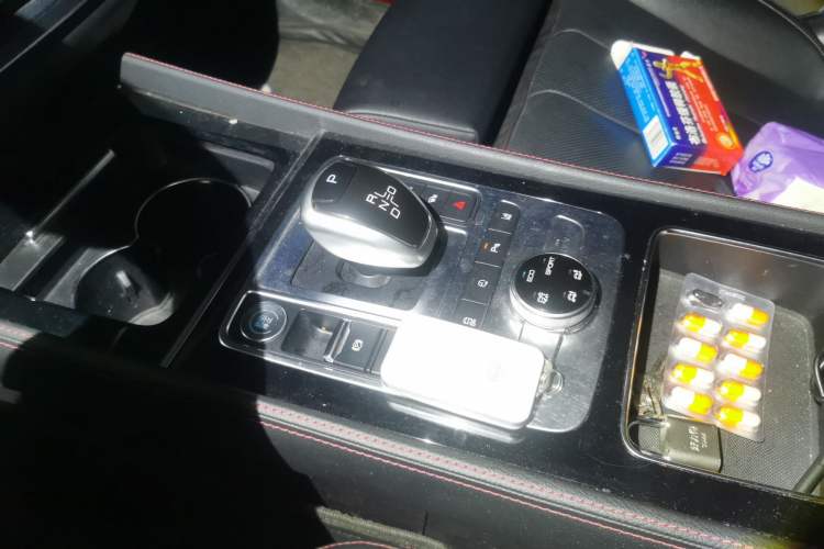 Used BYD Tang New Energy 2019 DM 2.0T All-Wheel Drive Connected Leading Model 7 Seats China VI Standard Gear Lever