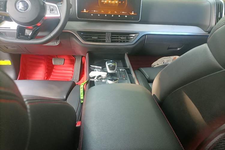 Used BYD Tang New Energy 2019 EV600D Four-Wheel Drive Smart Connectivity Leading Model Gear Lever