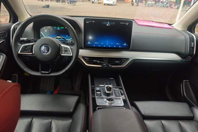 Used BYD Tang New Energy 2019 EV600D Four-Wheel Drive Smart Connect Genesis Edition Interior 2