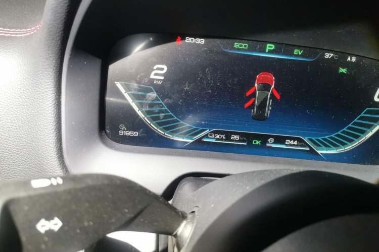 Used BYD Tang New Energy 2019 DM 2.0T All-Wheel Drive Connected Leading Model 7 Seats China VI Standard Odometer Close Up