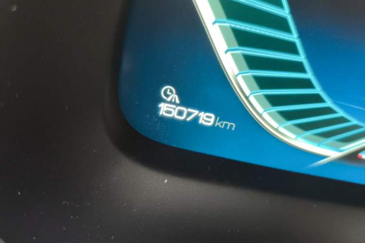 Used BYD Tang New Energy 2019 DM 2.0T All-Wheel Drive Smart Connectivity Enjoyment Model 7 Seats China VI Standard Odometer Close Up