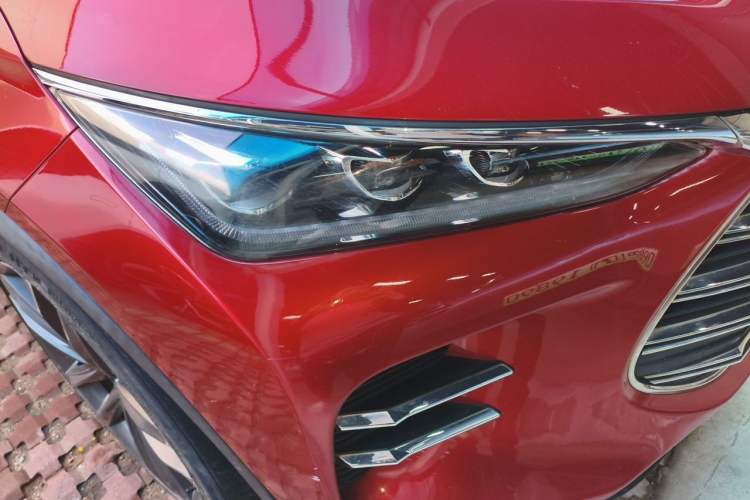Used BYD Tang New Energy 2019 DM 2.0T All-Wheel Drive Connected Innovation Edition 7 Seats China VI Standard Right Front Headlight