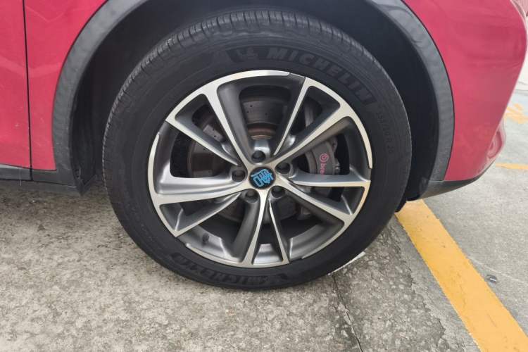 Used BYD Tang New Energy 2019 DM 2.0T All-Wheel Drive Smart Connectivity Enjoyment Model 7 Seats China VI Standard Right Front Wheel Hub
