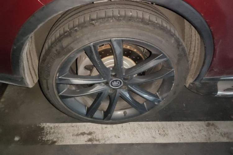Used BYD Tang New Energy 2019 EV600D Four-Wheel Drive Smart Connectivity Leading Model Right Front Wheel Hub