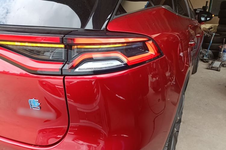 Used BYD Tang New Energy 2019 EV600D Four-Wheel Drive Smart Connectivity Leading Model Right Rear Taillight
