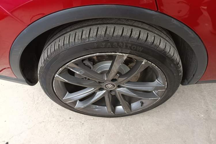 Used BYD Tang New Energy 2019 EV600D Four-Wheel Drive Smart Connectivity Leading Model Right Rear Wheel Hub