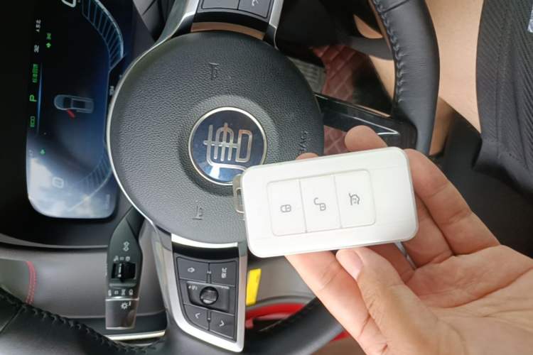 Used BYD Tang New Energy 2019 EV600D Four-Wheel Drive Smart Connectivity Leading Model Vehicle Key