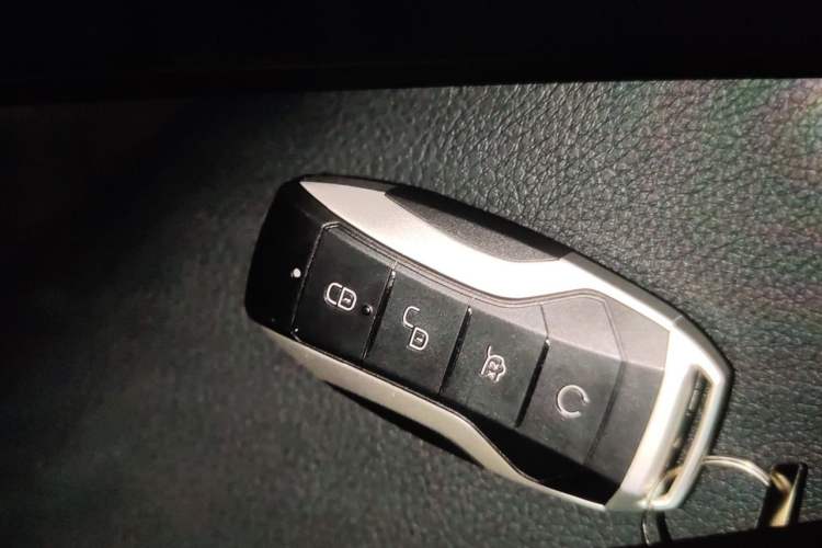 Used BYD Tang New Energy 2019 EV600D Four-Wheel Drive Smart Connectivity Leading Model Vehicle Key