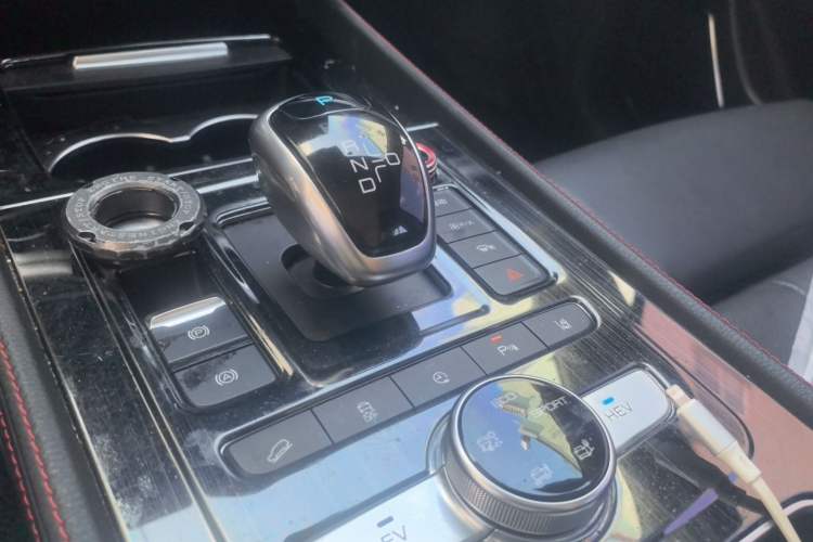 Used BYD Tang New Energy 2019 DM 2.0T All-Wheel Drive Connected Leading Model 7 Seats China VI Standard Gear Lever