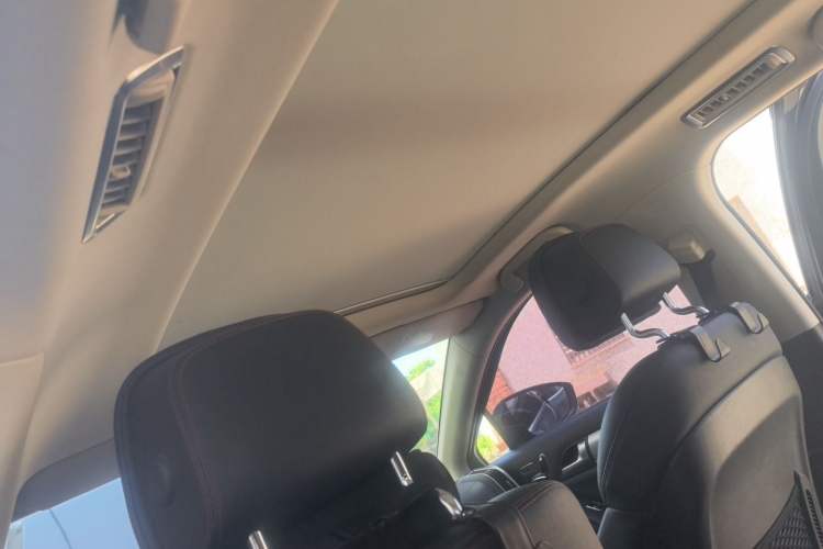 Used BYD Tang New Energy 2019 DM 2.0T All-Wheel Drive Connected Leading Model 7 Seats China VI Standard Headliner