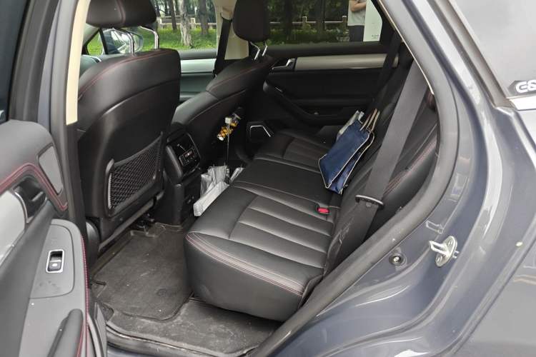 Used BYD Tang New Energy 2019 DM 2.0T All-Wheel Drive Smart Connectivity Enjoyment Model 7 Seats China VI Standard Left Rear Seat