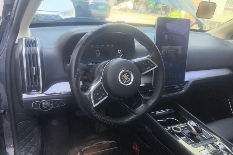 Used BYD Tang New Energy 2019 DM 2.0T All-Wheel Drive Connected Leading Model 7 Seats China VI Standard Steering Wheel