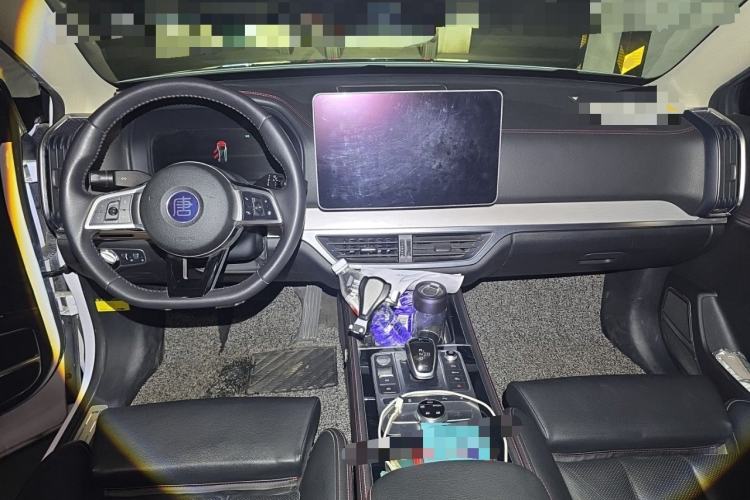 Used BYD Tang New Energy 2019 DM 2.0T All-Wheel Drive Connected Leading Model 7 Seats China VI Standard Center Console